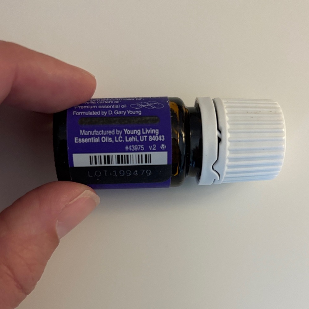 NEW Young Living Valor Essential Oil Blend, 5ml - Picture 3 of 3